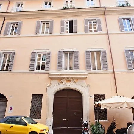 In - Navona